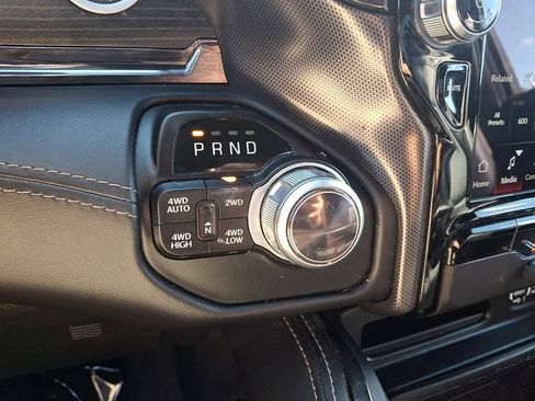 Used 2022 RAM 1500 Limited w/ Body Color Bumper Group AWD/4WD image 17