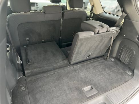 Used 2018 Nissan Pathfinder S image 17