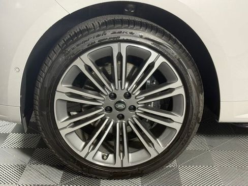 Used 2024 Land Rover Range Rover Sport Dynamic SE image 14