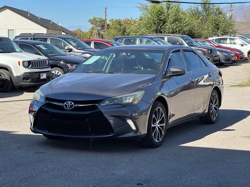 Used 2015 Toyota Camry XSE FWD image 9