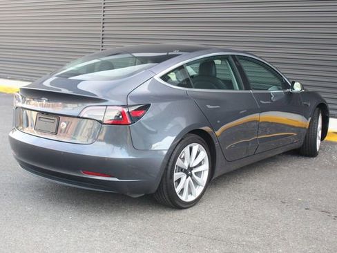 Used 2019 Tesla Model 3 Standard Range Plus image 8