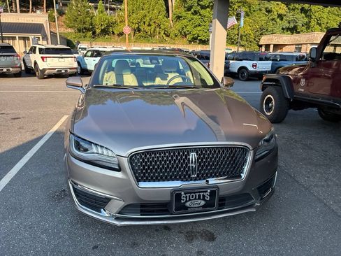 Used 2019 Lincoln MKZ Reserve w/ Reserve Plus Package FWD image 3