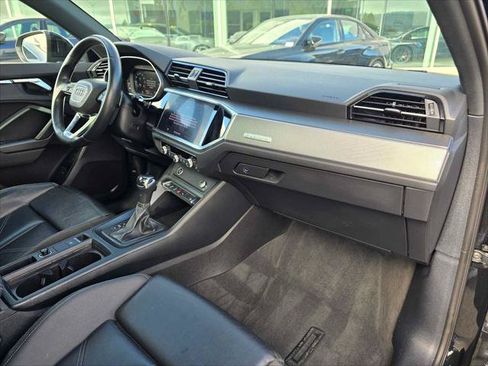 Used 2022 Audi Q3 2.0T Premium Plus w/ Premium Plus Package AWD/4WD image 10