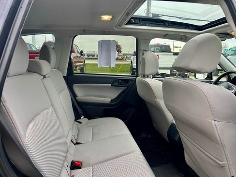 Used 2017 Subaru Forester 2.5i Premium image 17