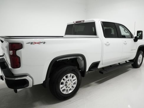 Used 2021 Chevrolet Silverado 2500 LT w/ Fleet Comfort Package image 4