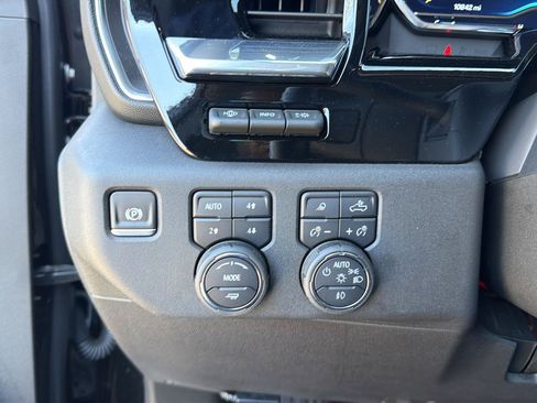 Used 2025 Chevrolet Silverado 2500 LTZ w/ LTZ Plus Package AWD/4WD image 16
