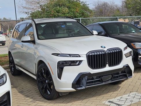 Certified 2024 BMW X7 xDrive40i w/ M Sport Package image 3