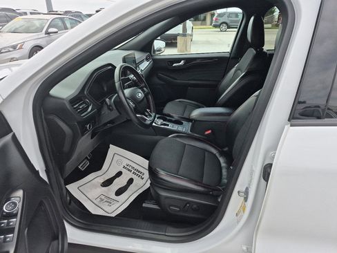 Used 2023 Ford Escape ST-Line AWD/4WD image 17