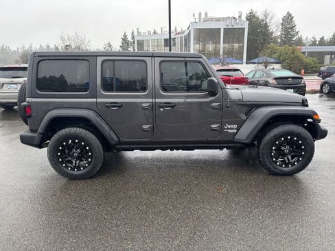 Used 2018 Jeep Wrangler Unlimited Sport S image 4