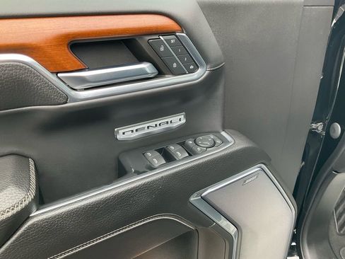 Used 2023 GMC Sierra 1500 Denali w/ Denali Reserve Package image 12