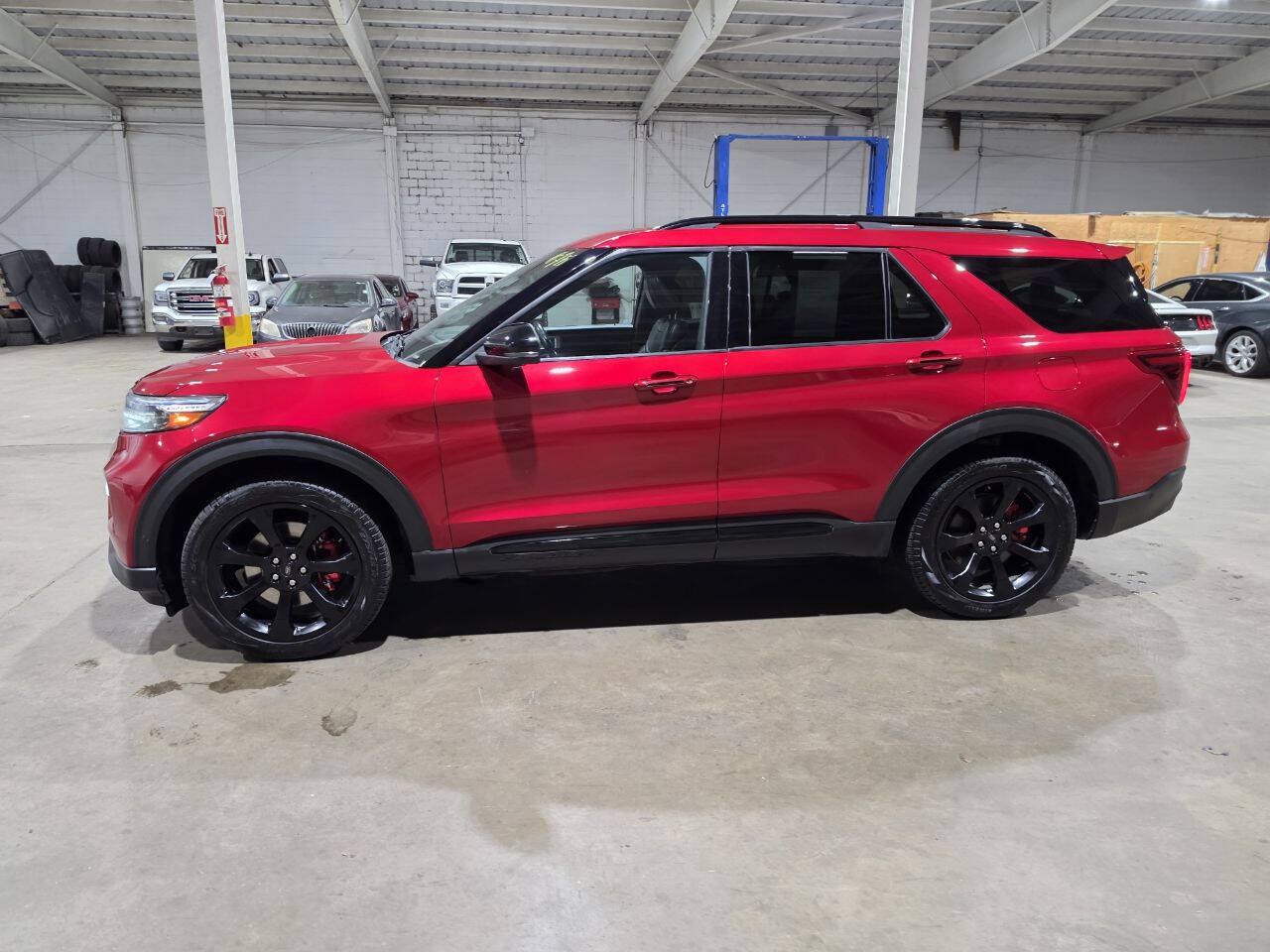 Used 2020 Ford Explorer ST w/ ST Street Pack AWD/4WD image 4