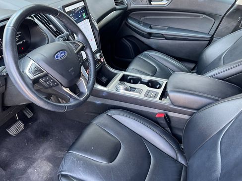 Used 2022 Ford Edge Titanium image 10