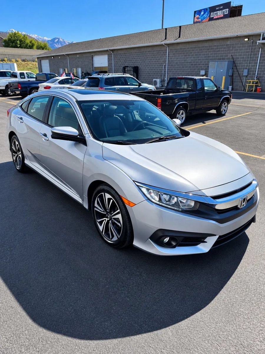 Used 2017 Honda Civic EX-L image 3