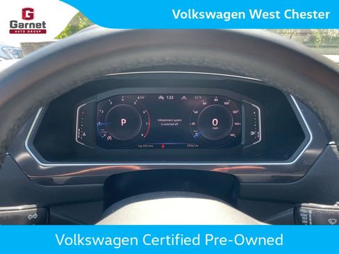 Certified 2023 Volkswagen Tiguan SEL R-Line AWD/4WD image 10