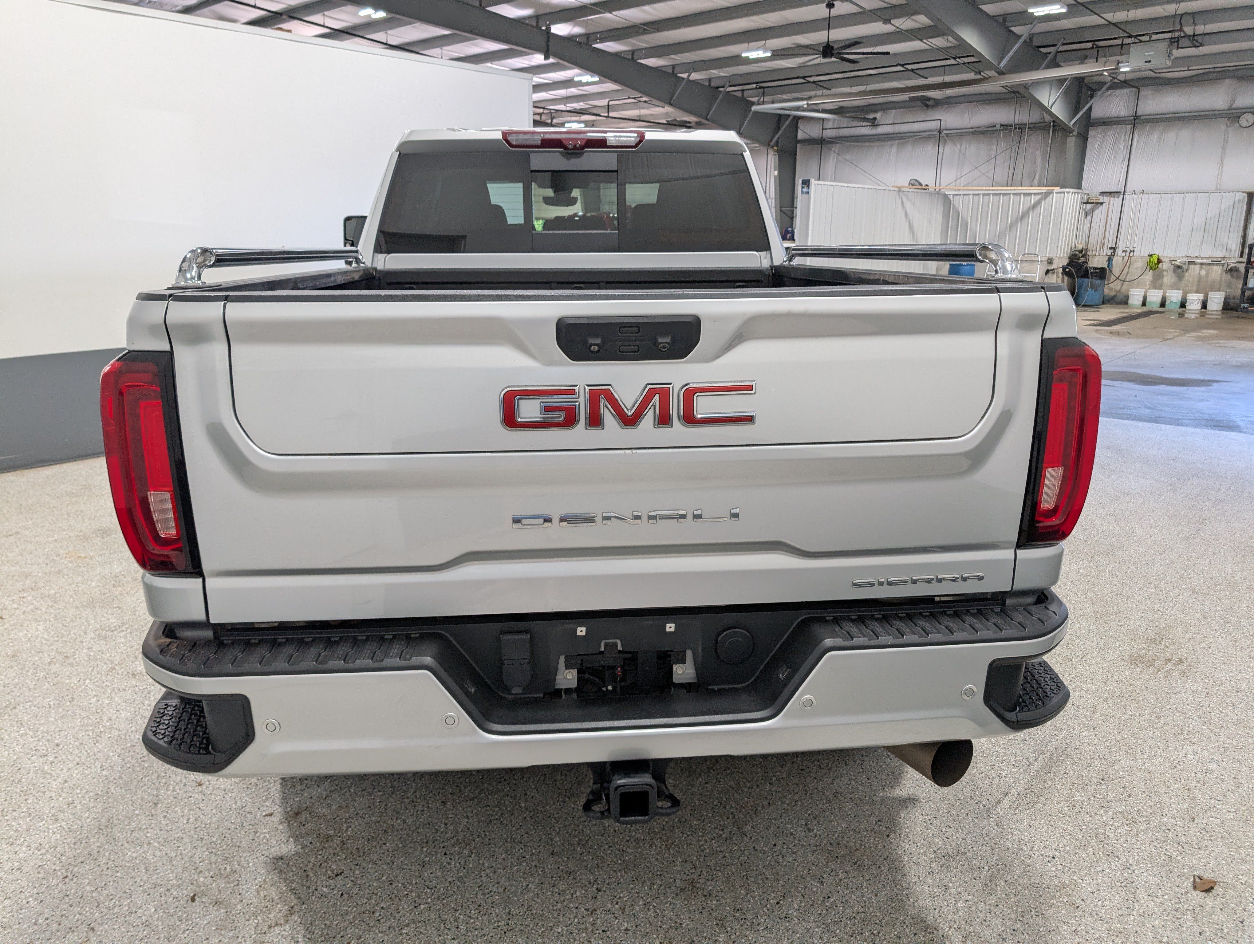 Used 2023 GMC Sierra 2500 Denali w/ Technology Package AWD/4WD image 4
