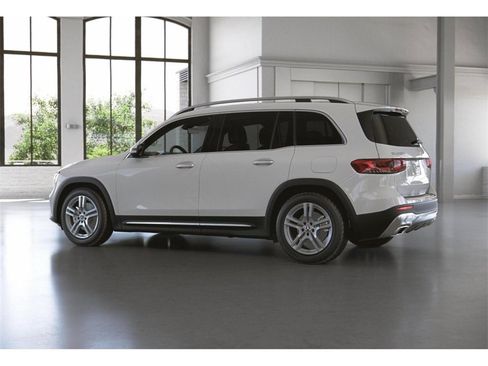 Certified 2022 Mercedes-Benz GLB 250 4MATIC image 32