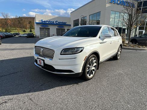 Used 2023 Lincoln Nautilus Reserve w/ Equipment Group 201A image 8