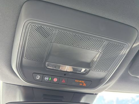 Certified 2025 Chevrolet Equinox EV LT w/ Convenience Package FWD image 25