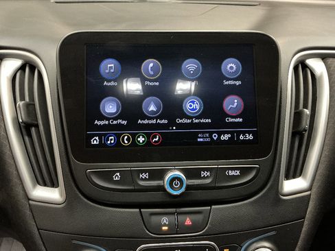 Used 2022 Chevrolet Malibu LT image 14