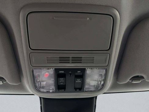 Used 2023 Honda Odyssey EX-L image 37
