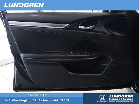 Used 2017 Honda Civic Touring image 9