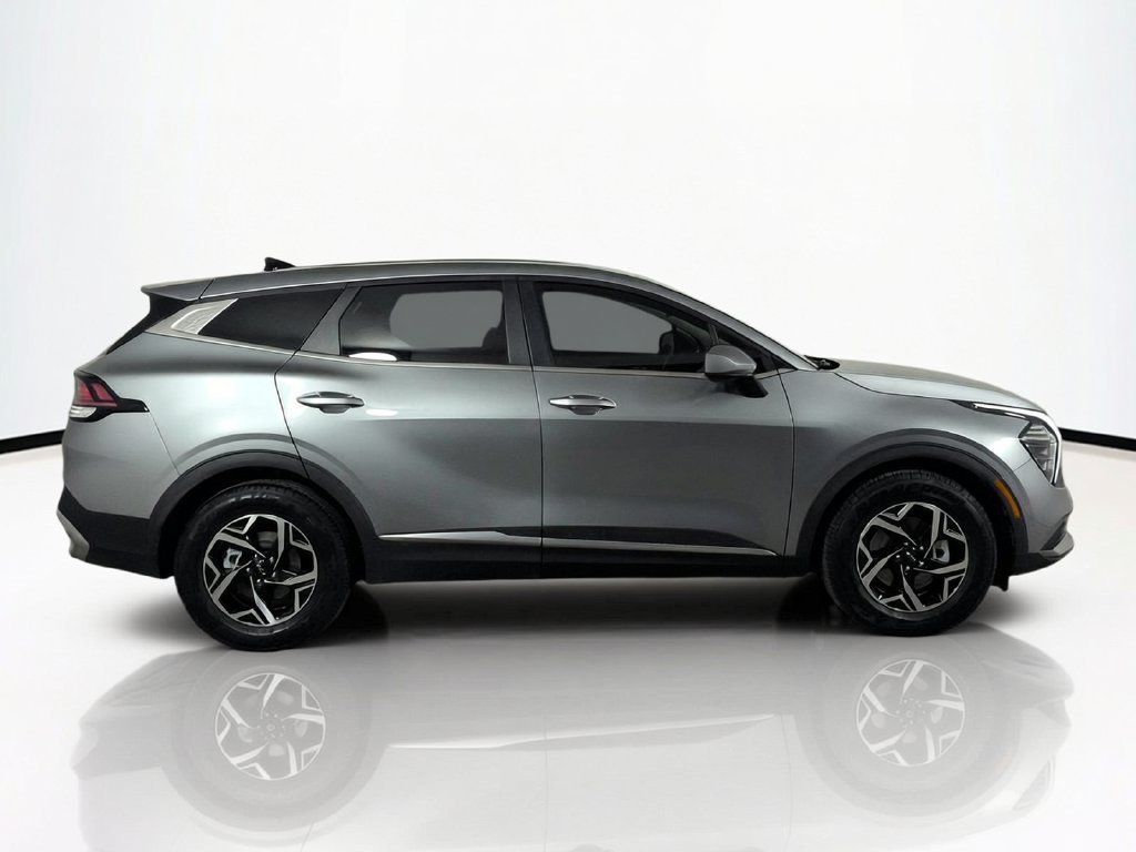 Used 2025 Kia Sportage LX FWD image 5