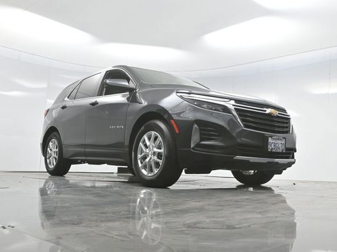 Used 2022 Chevrolet Equinox LT FWD image 39