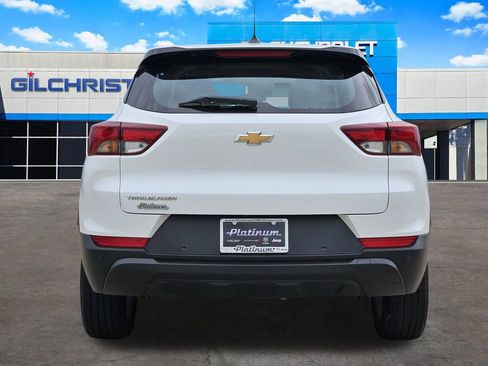 Used 2024 Chevrolet TrailBlazer LS w/ LS Confidence Package FWD image 9