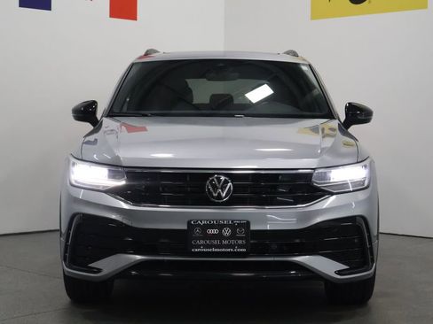 Used 2024 Volkswagen Tiguan SE R-Line AWD/4WD image 7