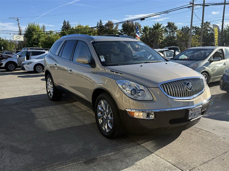 Used 2010 Buick Enclave CXL FWD image 3
