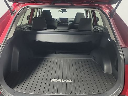 Used 2024 Toyota RAV4 XLE image 9