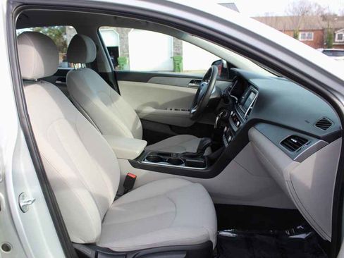 Used 2018 Hyundai Sonata SE image 27