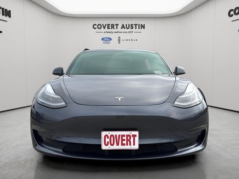 Used 2022 Tesla Model 3 Performance image 8