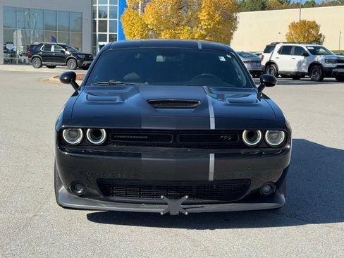 Used 2019 Dodge Challenger R/T Scat Pack w/ Stars & Stripes Edition image 11