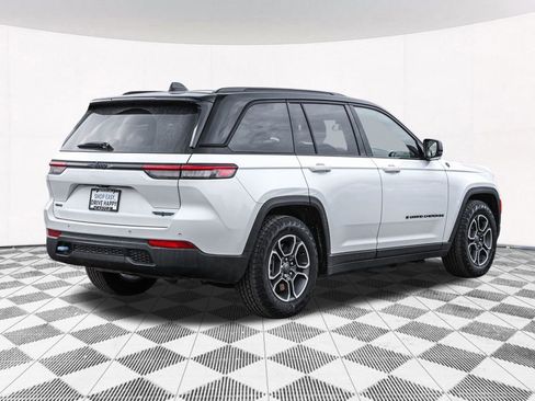 Used 2022 Jeep Grand Cherokee Trailhawk image 12