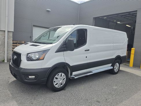 Used 2025 Ford Transit 250 Low Roof w/ Exterior Upgrade Package RWD image 7