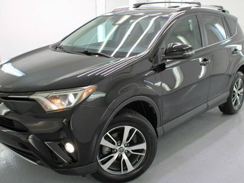 Used 2017 Toyota RAV4 XLE FWD image 12