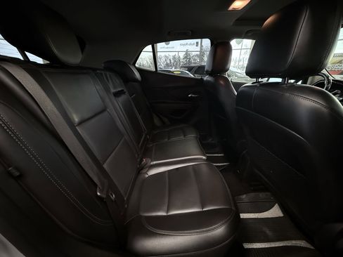 Used 2019 Buick Encore Essence image 21