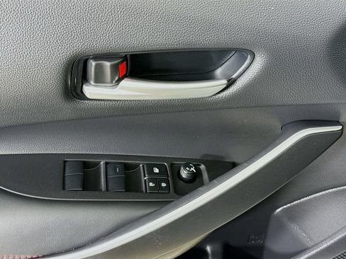 Certified 2025 Toyota Corolla SE w/ SE Premium Package AWD/4WD image 20