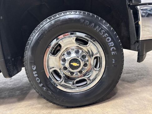 Used 2021 Chevrolet Silverado 2500 W/T w/ WT Convenience Package AWD/4WD image 37