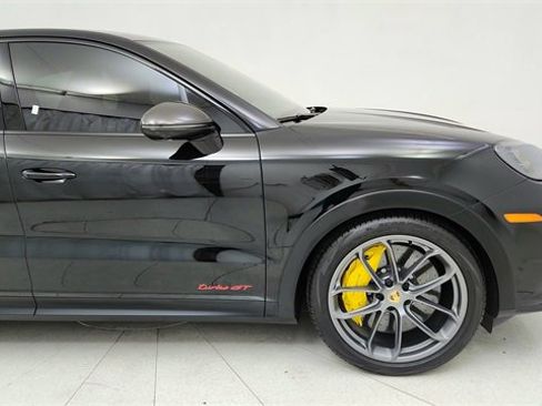 Used 2024 Porsche Cayenne Turbo GT image 7