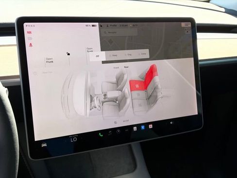 Used 2023 Tesla Model Y Long Range image 18