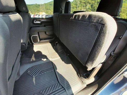 Used 2024 Chevrolet Silverado 1500 LT AWD/4WD image 40