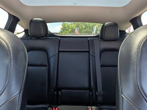 Used 2020 Tesla Model Y Long Range AWD/4WD image 18