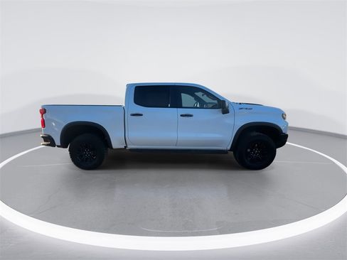 Used 2023 Chevrolet Silverado 1500 ZR2 w/ Technology Package image 9