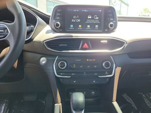 Used 2019 Hyundai Santa Fe SEL FWD image 16