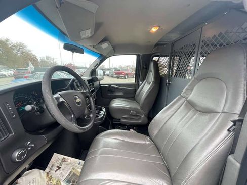 Used 2009 Chevrolet Express 1500 w/ Power Package image 8
