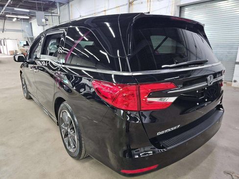 Used 2024 Honda Odyssey Elite image 2