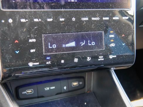 Used 2024 Hyundai Tucson Limited FWD image 15