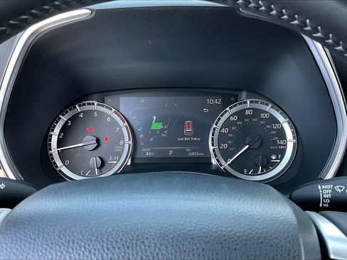 Used 2023 Toyota Highlander XLE image 13